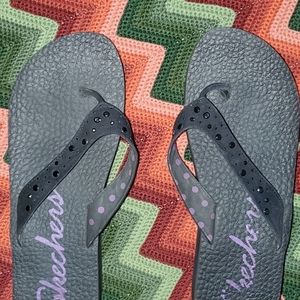 Skechers Black Flip Flops w Jewels